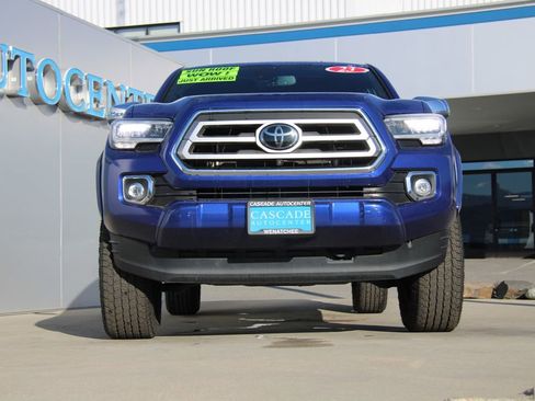 Used 2023 Toyota Tacoma Limited image 2