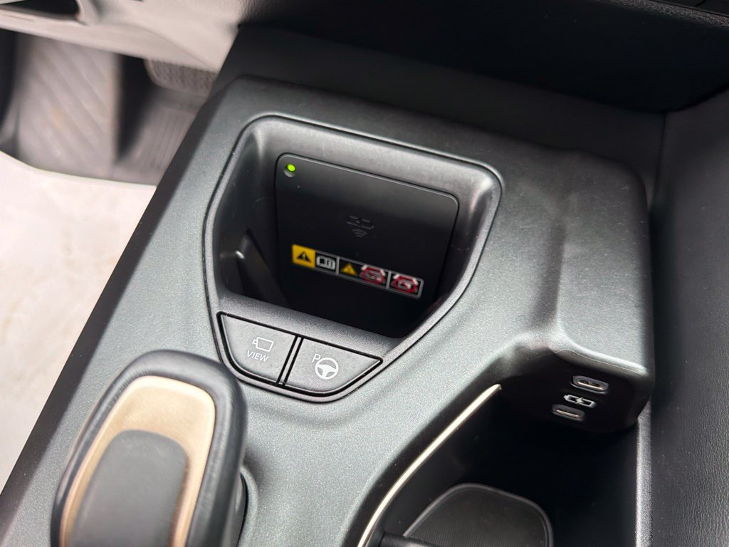 Used 2023 Toyota Crown Platinum AWD/4WD image 19