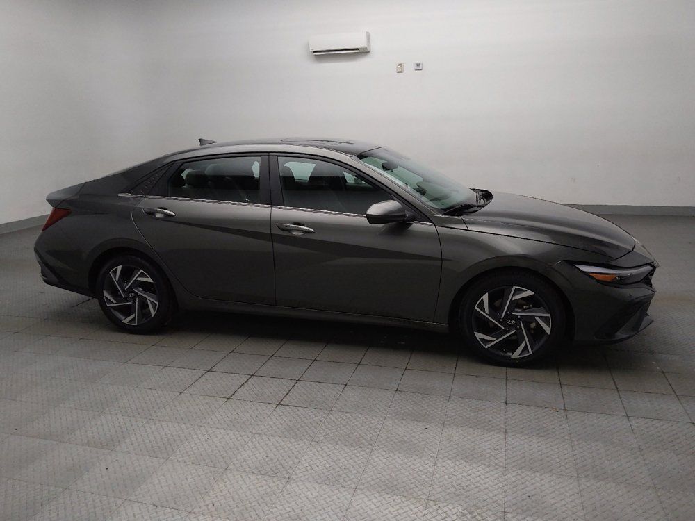 Used 2024 Hyundai Elantra SEL w/ Convenience Package FWD image 13