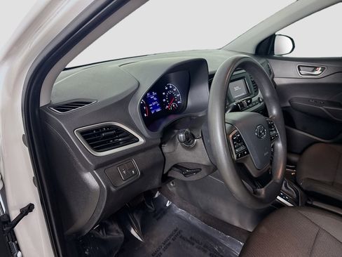 Used 2020 Hyundai Accent SE FWD image 22