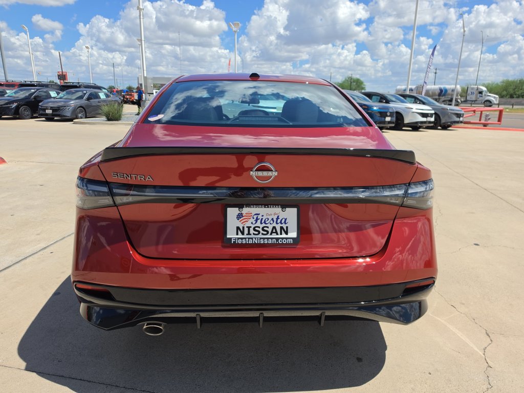 New 2027 Nissan Sentra SR w/ Floor Mat Package FWD image 6