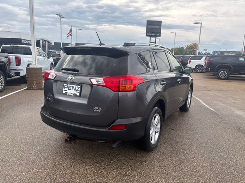 Used 2014 Toyota RAV4 XLE AWD/4WD image 5