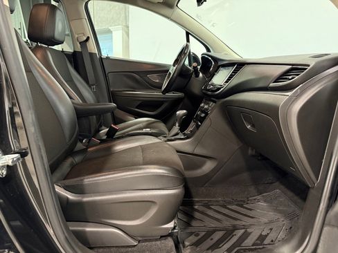 Used 2018 Buick Encore FWD image 26