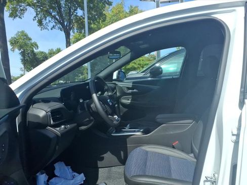 Used 2025 Buick Envista Preferred w/ Convenience I Package image 10