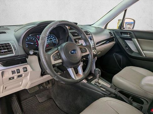 Used 2017 Subaru Forester 2.5i Limited AWD/4WD image 9