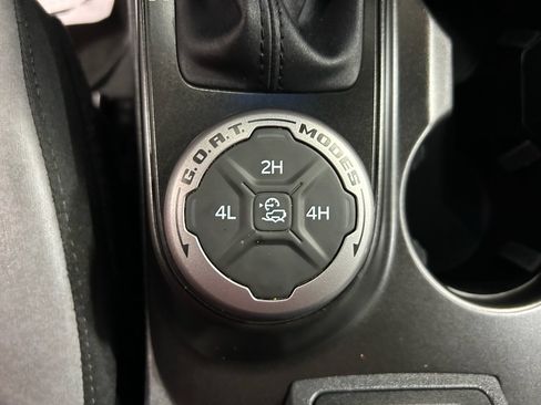 Used 2022 Ford Bronco Black Diamond AWD/4WD image 16