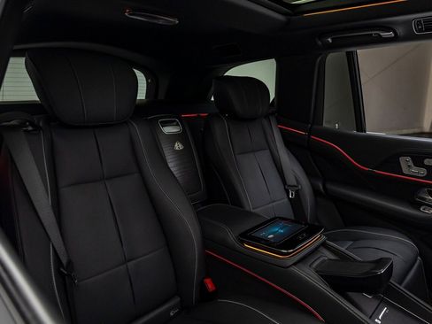 Used 2022 Mercedes-Benz Maybach GLS 600 4MATIC image 26