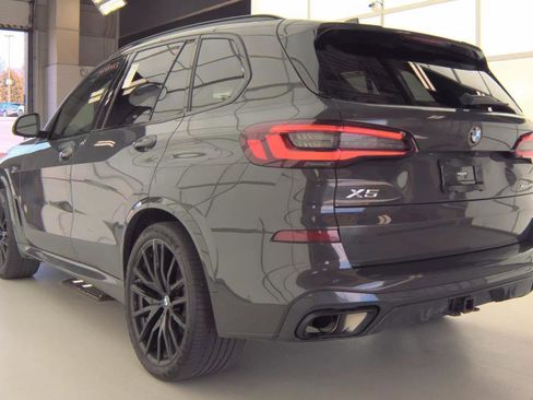 Used 2022 BMW X5 xDrive40i w/ Premium Essential Package image 6