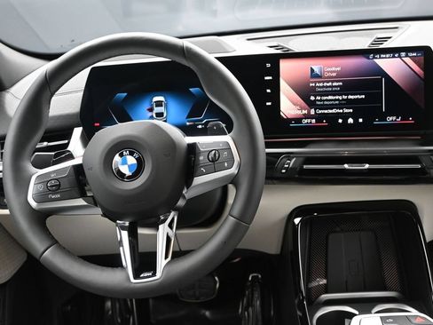 New 2026 BMW X2 xDrive28i w/ Technology Package AWD/4WD image 17
