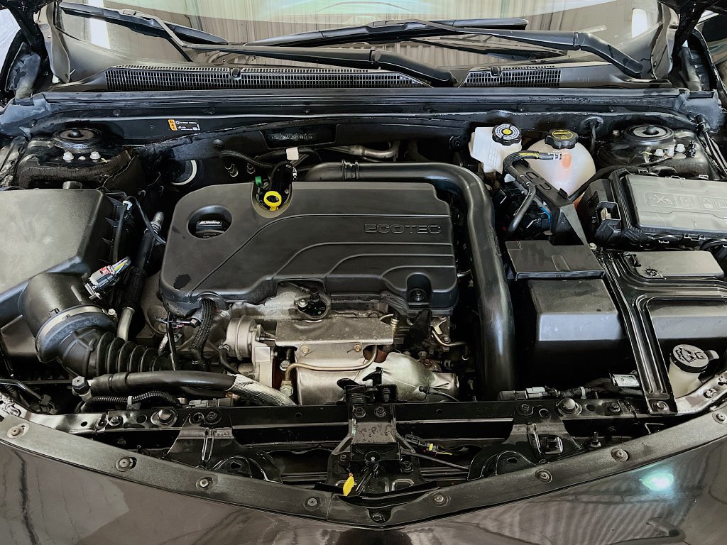 Used 2025 Chevrolet Malibu LT FWD image 29