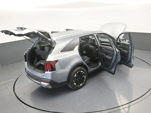Used 2025 Kia Sorento S FWD image 69