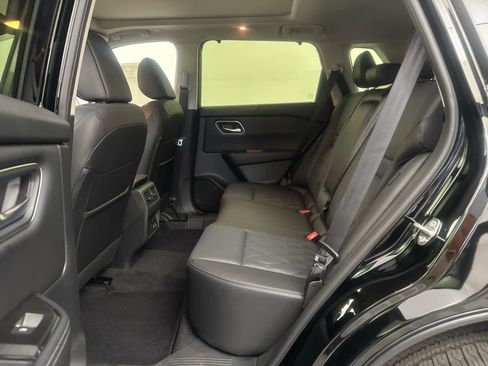 New 2026 Nissan Rogue Platinum w/ Platinum Premium Package image 11