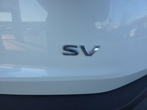 Certified 2023 Nissan Rogue SV image 5