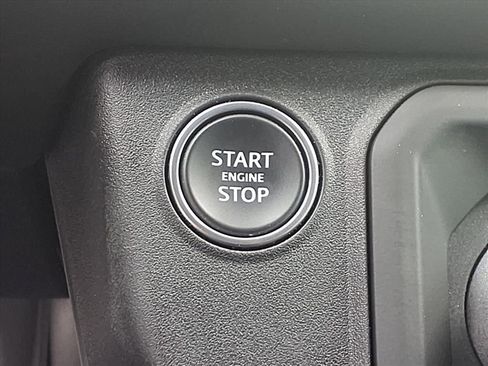 Used 2024 Land Rover Defender 130 X image 5