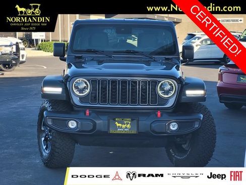 Certified 2025 Jeep Wrangler Unlimited Rubicon AWD/4WD image 2