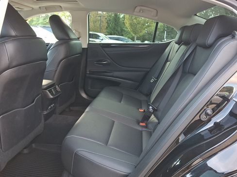 Certified 2021 Lexus ES 250 w/ Premium Package AWD/4WD image 12
