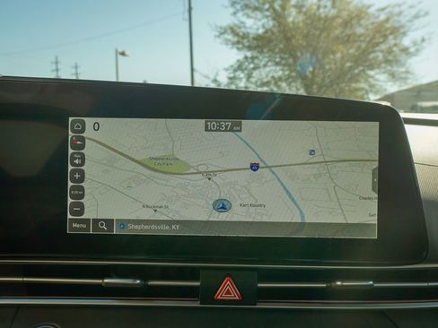 Used 2024 Hyundai Elantra SEL image 21