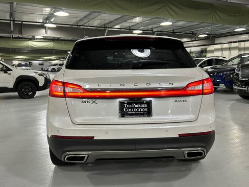 Used 2017 Lincoln MKX Reserve w/ Lincoln MKX Climate Package AWD/4WD image 3