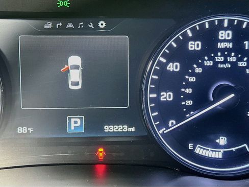 Used 2016 Hyundai Genesis 3.8 w/ Option Group 04 RWD image 18