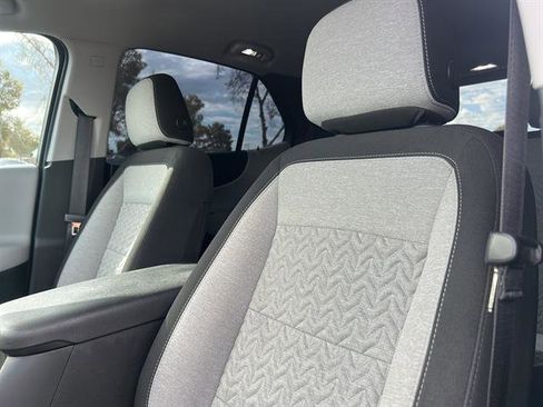 Used 2023 Chevrolet Equinox LT w/ Driver Convenience Package image 47