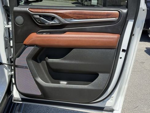 Used 2024 GMC Yukon XL Denali Ultimate image 42