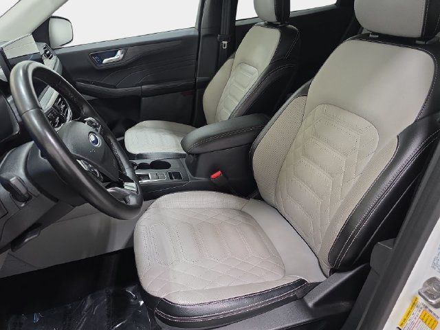 Certified 2023 Ford Escape SE w/ PHEV Premium Package FWD image 11