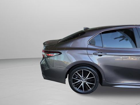 Used 2023 Toyota Camry SE image 30