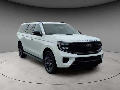 New 2026 Ford Expedition Max Platinum w/ Stealth Appearance Package AWD/4WD image 13