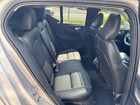 Certified 2025 Volvo XC40 B5 Plus AWD/4WD image 13