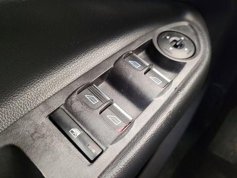 Used 2018 Ford Escape Titanium w/ Ford Safe & Smart Package image 27