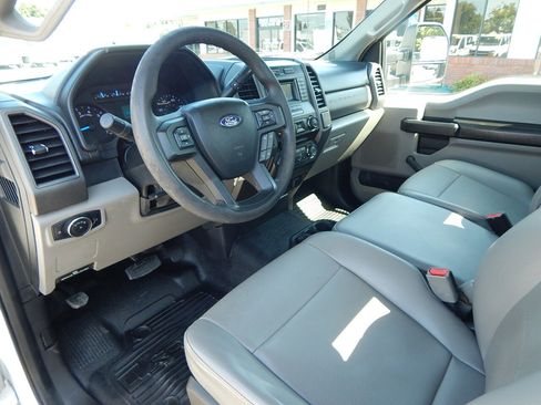 Used 2017 Ford F350 XL RWD image 2