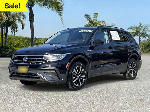 Used 2024 Volkswagen Tiguan S image 1