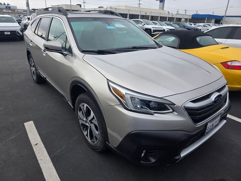 Used 2020 Subaru Outback Limited image 2