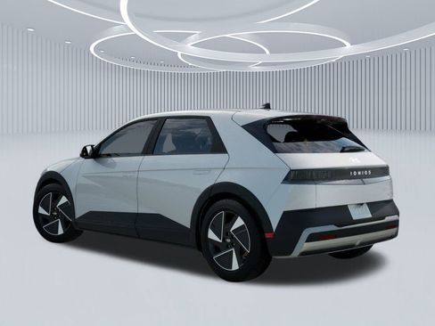 New 2026 Hyundai Ioniq 5 SEL image 5