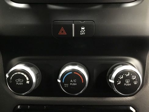 Used 2020 RAM 2500 Big Horn image 25