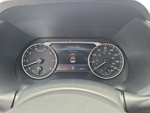 Used 2025 Nissan Sentra SV FWD image 19