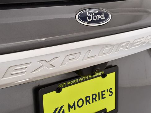 Used 2022 Ford Explorer XLT w/ Equipment Group 202A AWD/4WD image 24