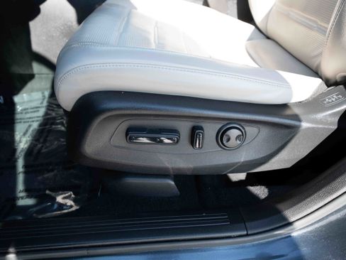 Used 2023 Honda CR-V EX-L image 12