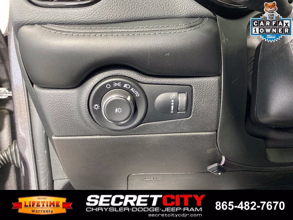 Used 2021 Dodge Durango GT w/ Blacktop Package RWD image 13