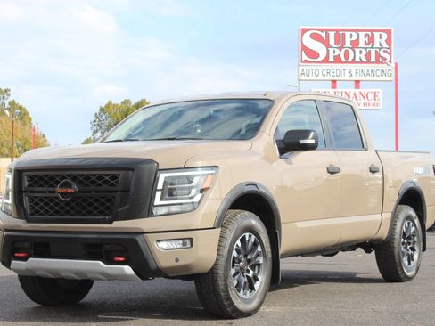 Used 2020 Nissan Titan PRO-4X w/ Pro-4x Convenience Package image 7