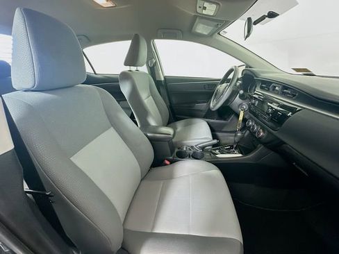 Used 2015 Toyota Corolla L image 26