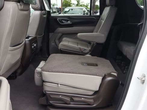 Used 2021 GMC Yukon XL SLT w/ SLT Premium Package AWD/4WD image 46