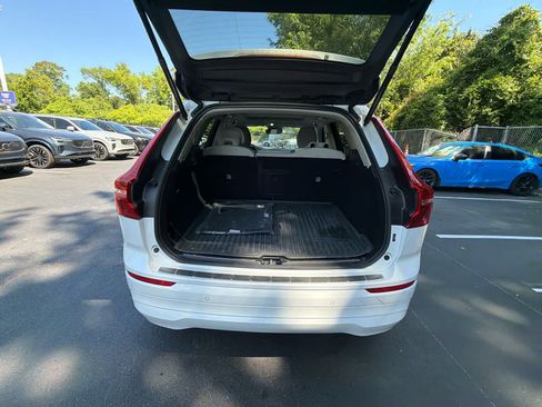 Used 2023 Volvo XC60 B5 Core w/ Climate Package image 23
