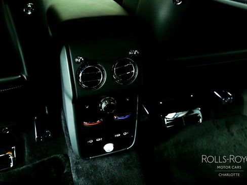 Used 2026 Rolls-Royce Cullinan AWD/4WD image 22