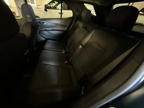 Used 2021 Chevrolet Equinox LT FWD image 27