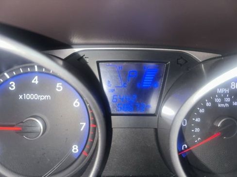 Used 2015 Hyundai Tucson SE image 9