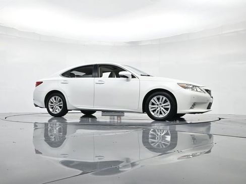 Used 2013 Lexus ES 350 w/ Premium Pkg image 31