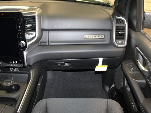New 2026 RAM 1500 4x4 Crew Cab image 33
