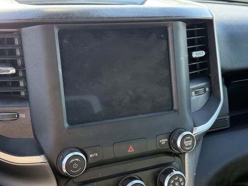 Used 2024 RAM 2500 Big Horn w/ Bed Utility Group image 21