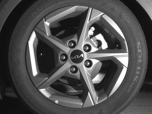 Used 2025 Kia K4 LXS image 14